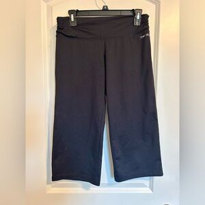 Reebok Black crop/capri flare legging